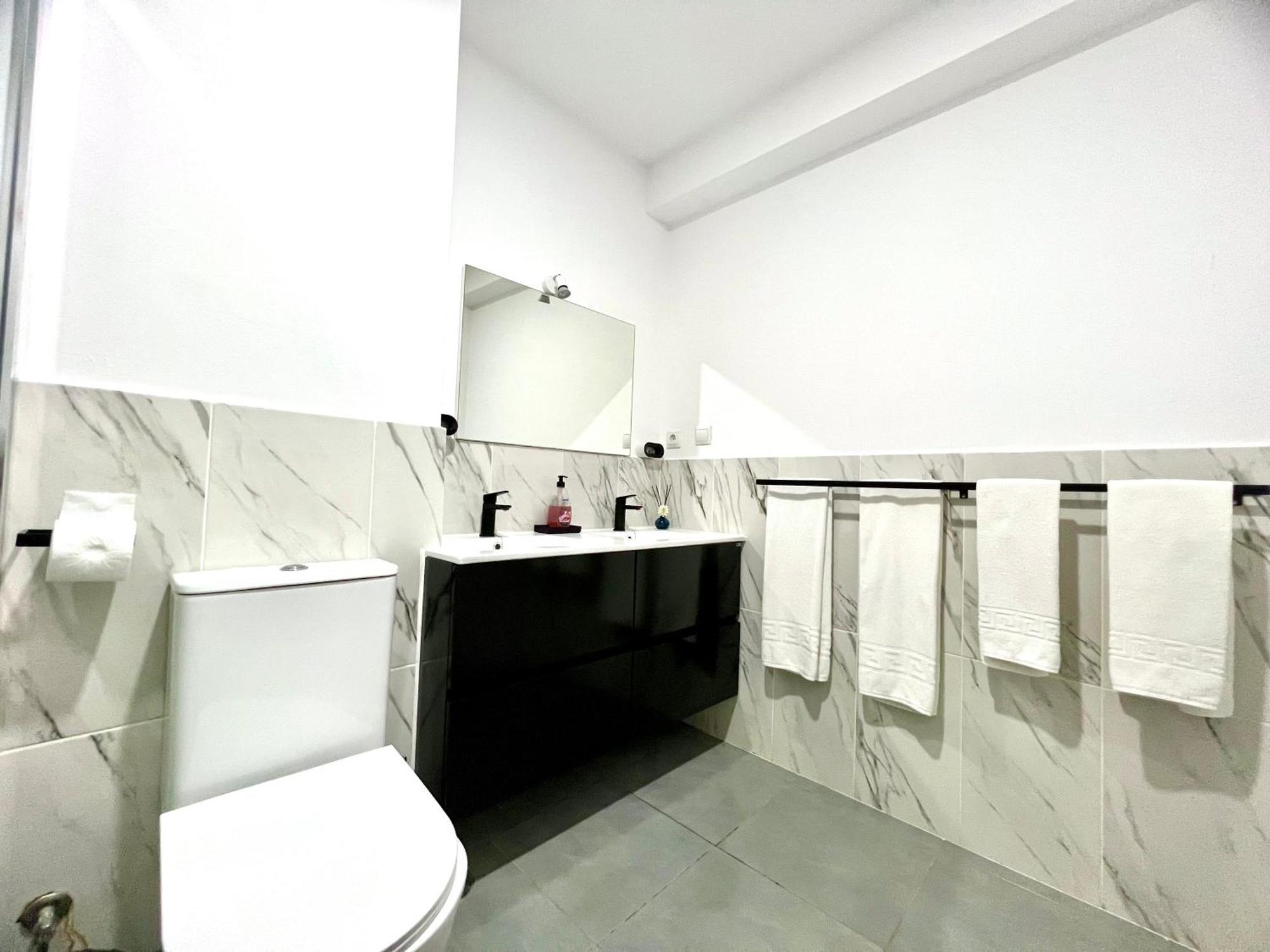 Animos! Apartments - 10 Modern Apartments Near The City & Beach, Perfect For Nomads, Travellers, Families, Watersports! Santa Maria Esterno foto