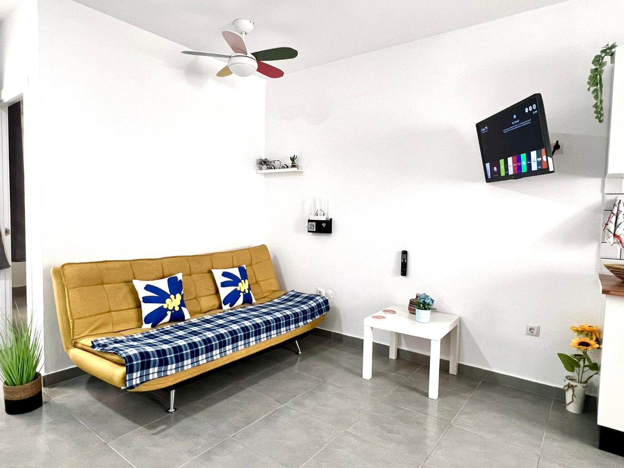Animos! Apartments - 10 Modern Apartments Near The City & Beach, Perfect For Nomads, Travellers, Families, Watersports! Santa Maria Esterno foto